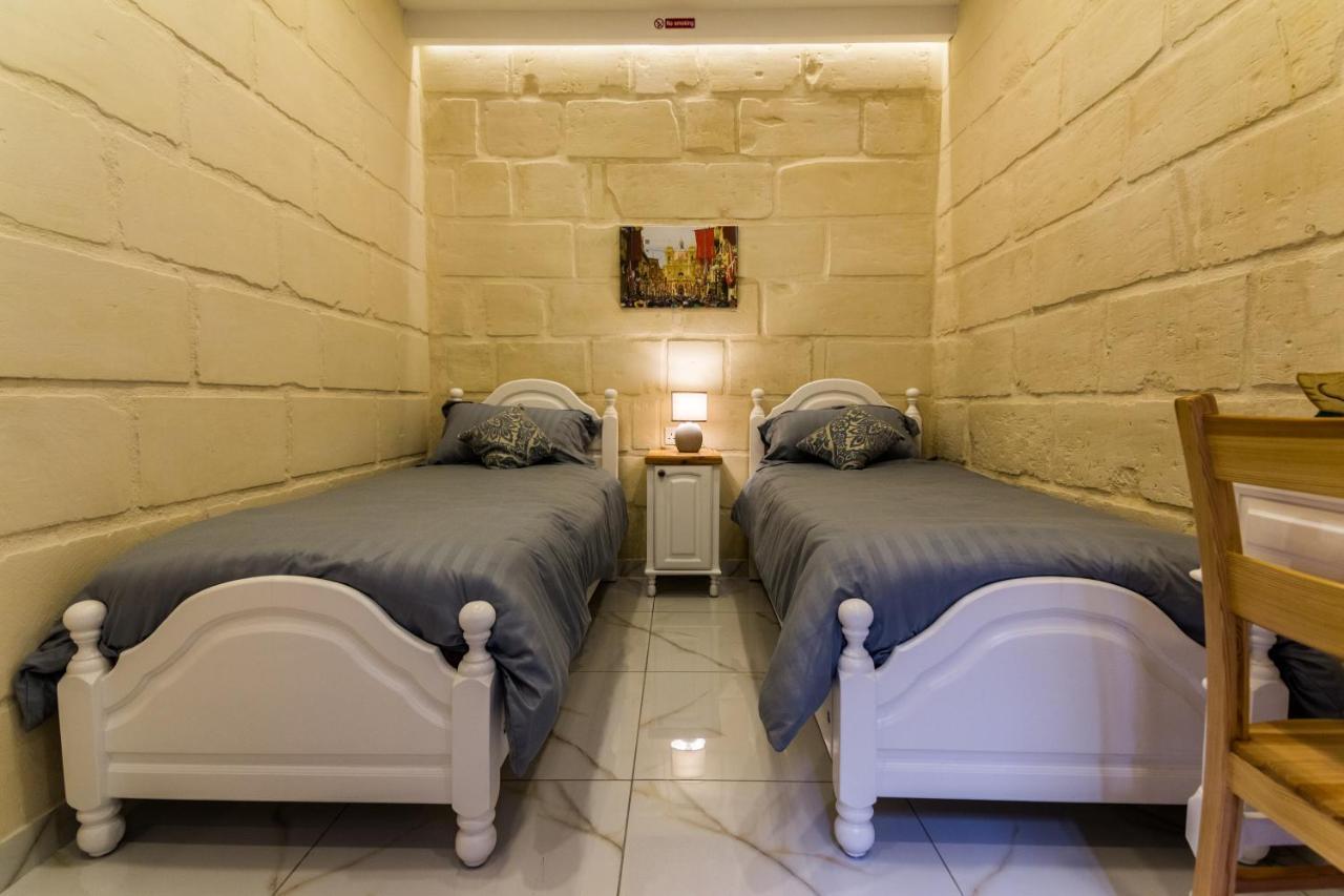 Ta' Gilard - Lovely Renovated Holiday Home Zabbar Ngoại thất bức ảnh